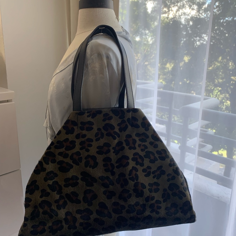 Alberta di Canio Genuine Leather Green Calf Hair Tote - Picture 5 of 16